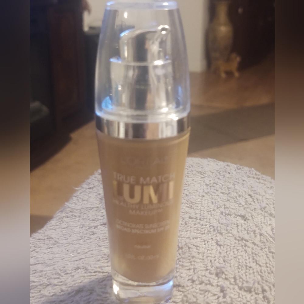 L'oreal try match lumi makeup